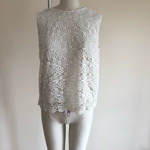 Uniqlo lace top